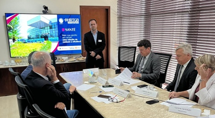 Direção HRTGB-Santé apresenta projeto de ampliação à Bancada do Oeste