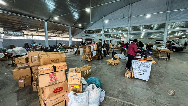 Mais de 30 caminhões e carretas além de 4 aeronaves já partiram de SMOeste com donativos ao RS