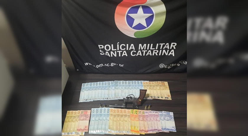 Polícia Militar prende homens após roubarem dinheiro de torneio de sinuca