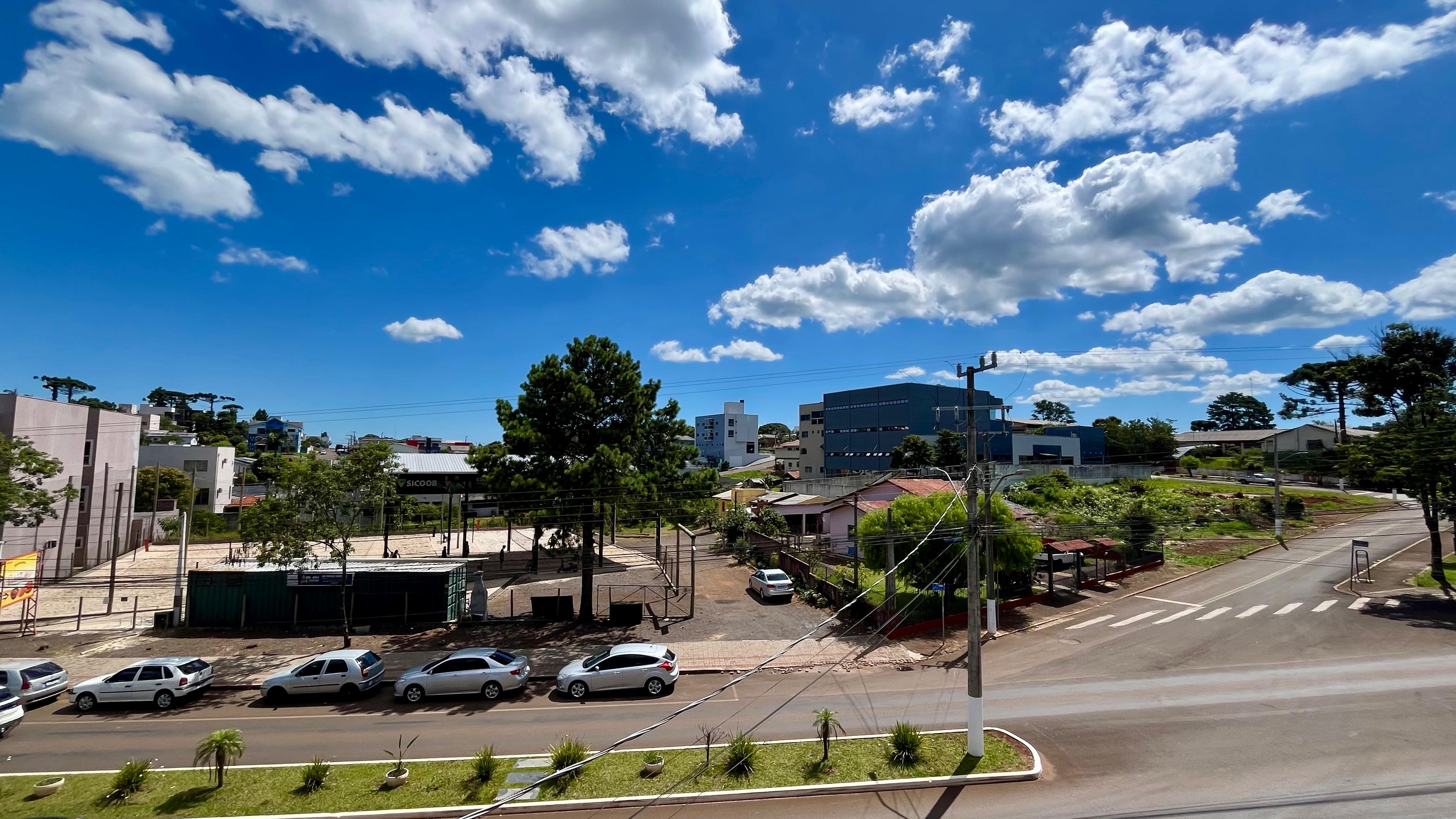 Tempo firme predomina em SC e temperaturas sobem nos próximos dias; confira a previsão