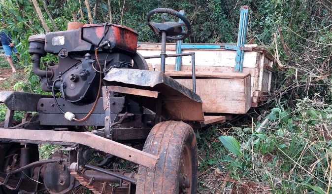 Homem morre prensado por máquina agrícola no Oeste