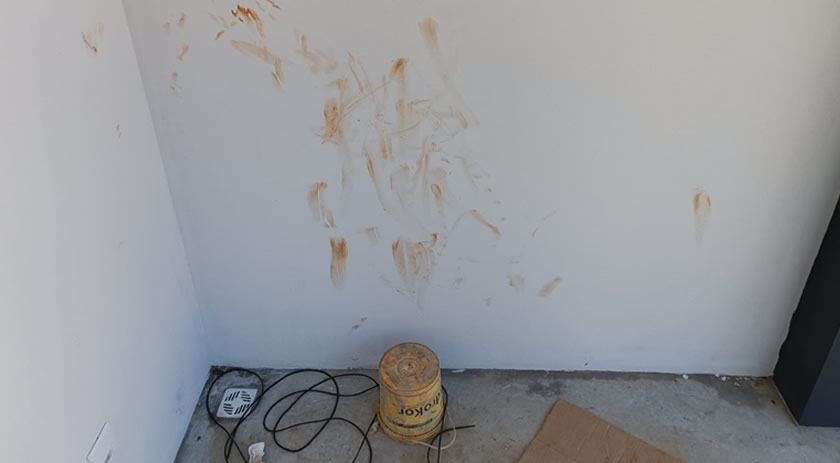 Vândalos danificam estrutura da nova praça central