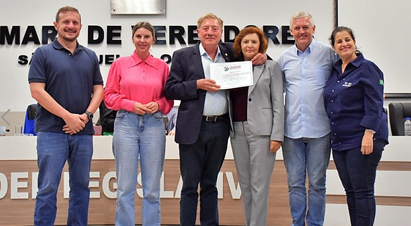 Câmara homenageia Astor Kist por legado em prol do desenvolvimento regional