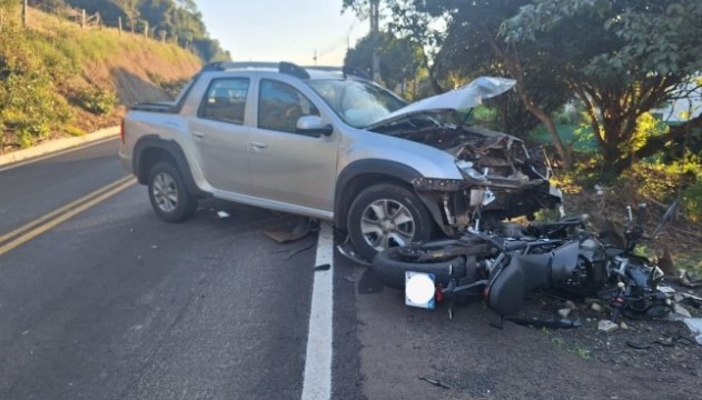 Motociclista sofre ferimentos graves em acidente no Oeste