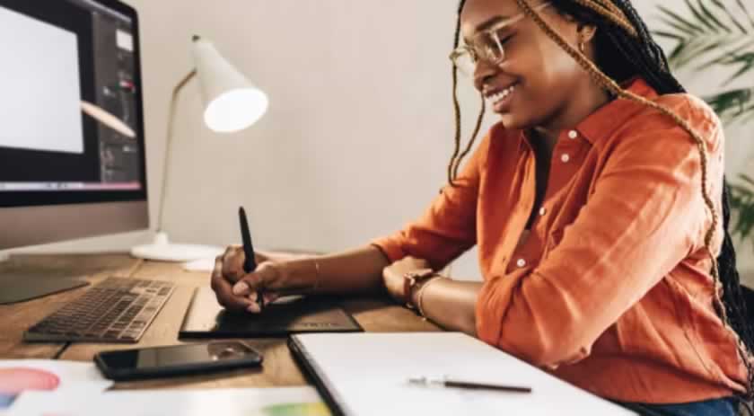 Profissões em alta para 2023 têm salários de até R$ 50 mil