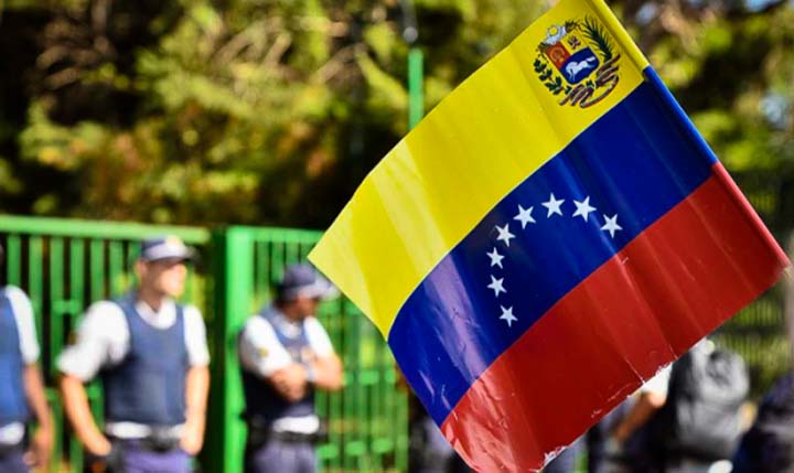 Brasil envia missão à Venezuela para iniciar reabertura de embaixada