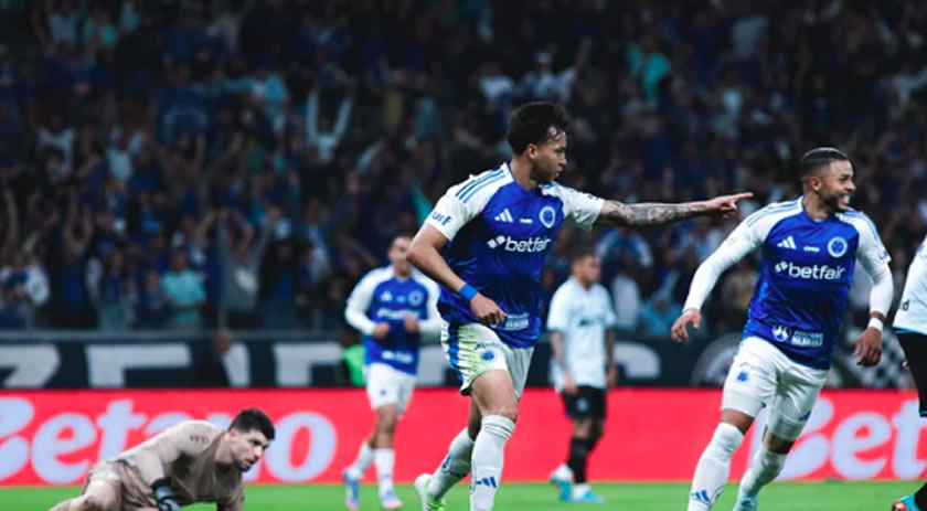 Grêmio é goleado pelo Cruzeiro na volta ao Brasileirão