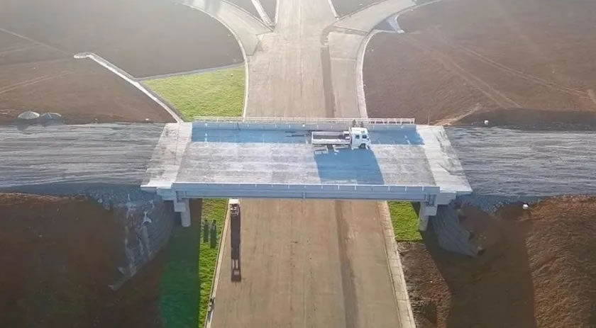 Obras do elevado entre BRs 282 e 158 devem ser concluídas em novembro