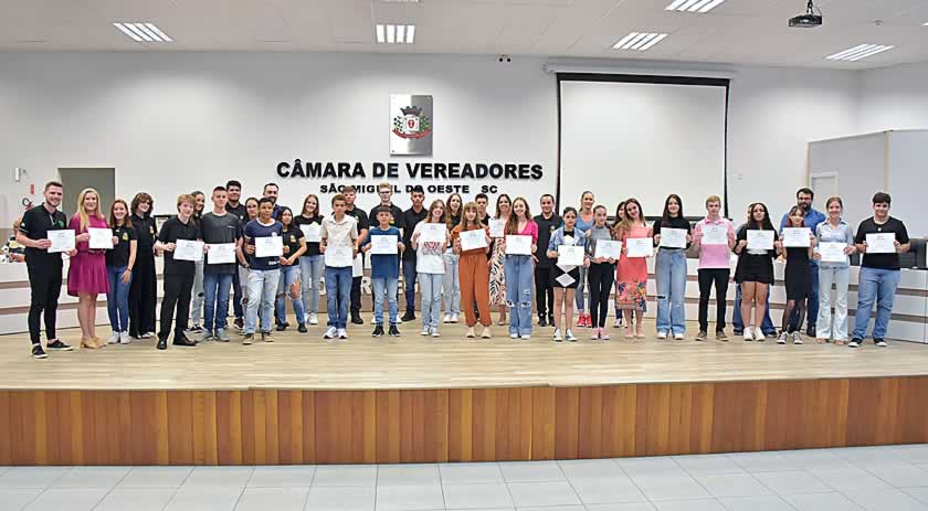 Câmara empossa nesta quarta-feira vereadores mirins da 3ª Legislatura