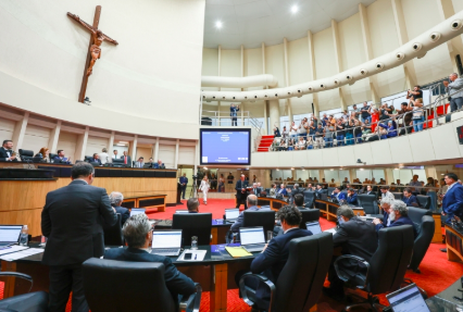 Plenário aprova projeto que proíbe reconstituição de leite em pó importado