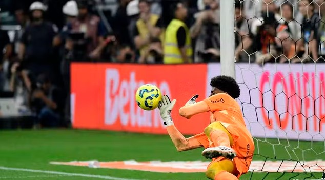 Hugo pega dois pênaltis, Corinthians elimina Cruzeiro e vai para a final da Copa do Brasil