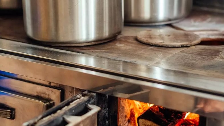 Saiba como prevenir acidentes com fogões e lareiras no inverno