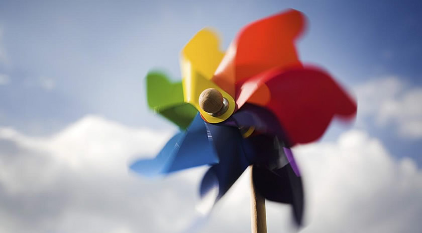 Entenda os perigos de acelerar a infância do seu filho