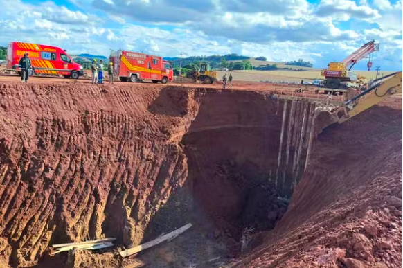 Deslizamento de terra: dois operários morrem soterrados em construção de silo no RS, dizem bombeiros