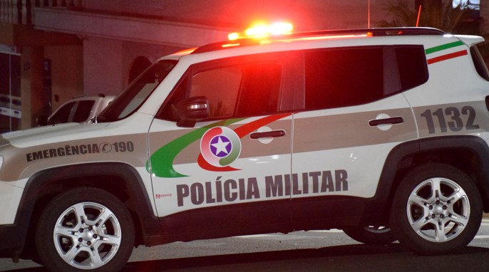 Condutor é preso com mandado de prisão durante abordagem policial