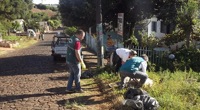 Prefeitura  promove mutirão contra a dengue no Jardim Peperi