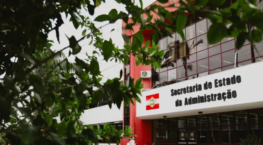 Governo de SC doa imóveis a prefeituras do Extremo Oeste