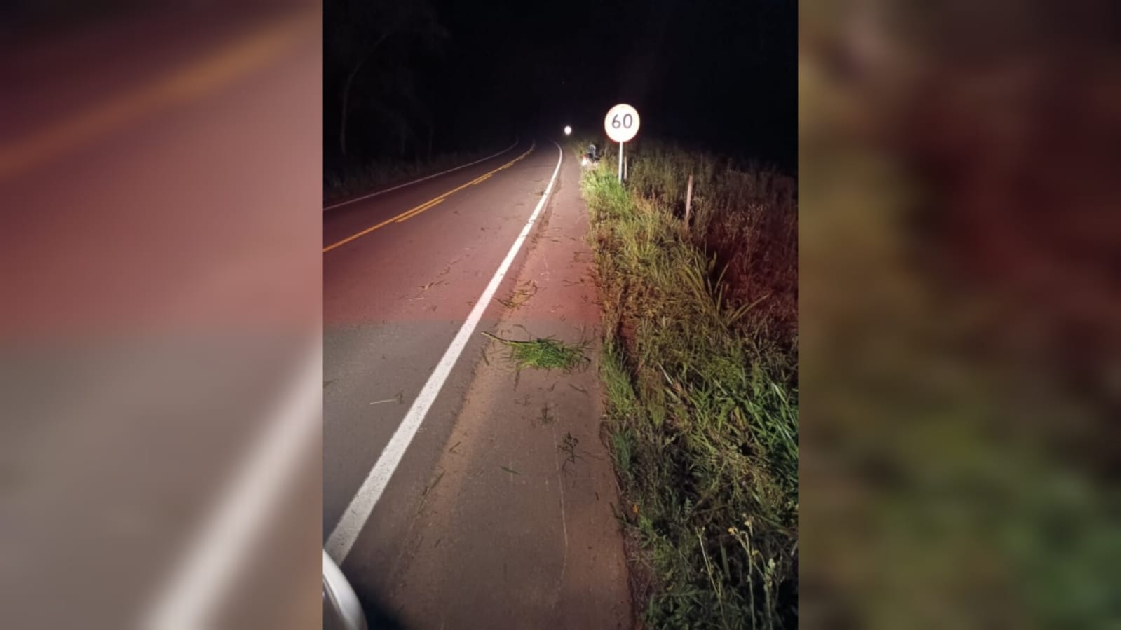 Condutor de motocicleta sai ferido em tombamento em Iporã do Oeste