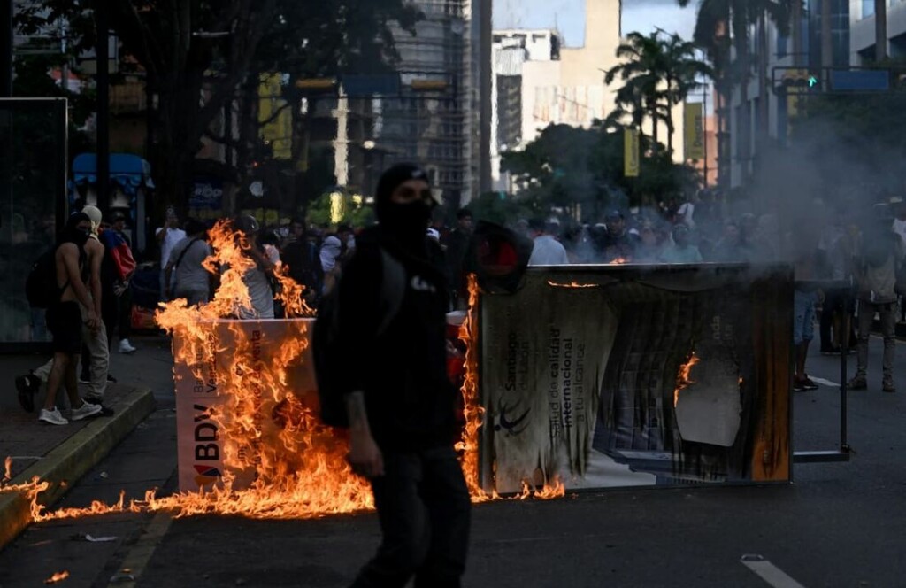Protestos na Venezuela contra reeleição de Maduro deixam sete mortos