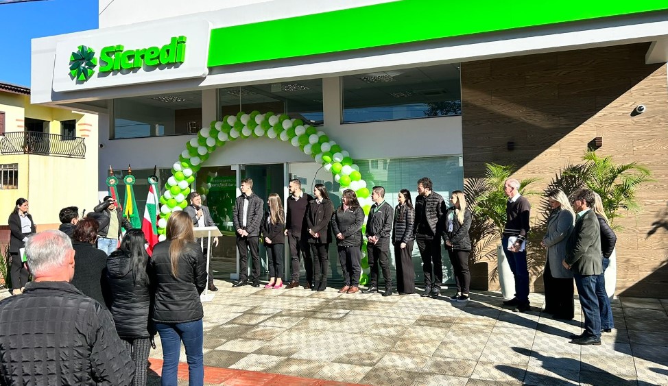 Inauguração de nova agência Sicredi fortalece presença no extremo Oeste de SC