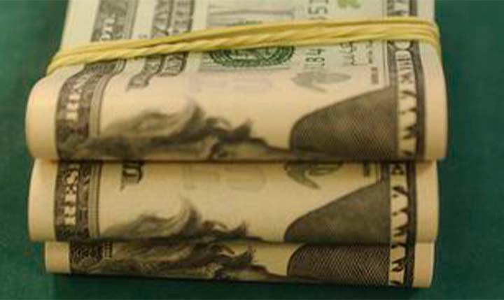 Dólar fecha praticamente estável a R$ 5,17 após declaração de Padilha; Bolsa sobe