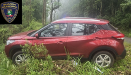 Veículo roubado em assalto é encontrado abandonado no interior