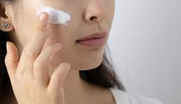 Fabricante alerta que pomada com nistatina não é recomendada para rejuvenescer o rosto