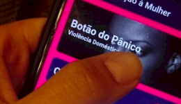 Botão do pânico salva mulher de agressões do ex-companheiro e homem vai preso no Oeste de SC