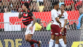 Flamengo é superior, vence Fluminense e encaminha título da Taça Guanabara