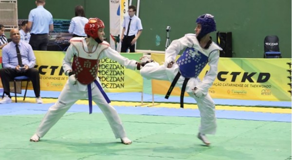 Atletas de Maravilha se destacam no ranking estadual durante seletiva de taekwondo