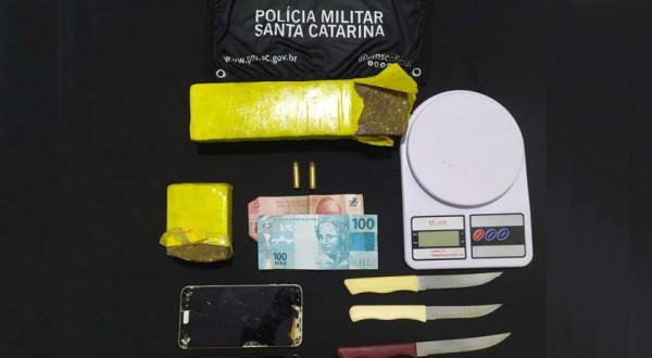 Polícia Militar prende homem por tráfico de drogas